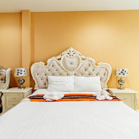The Pool Resort Бангкок Екстер'єр фото